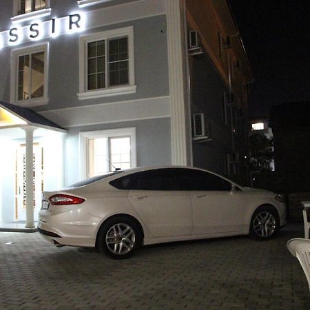 Hôtel Assir à Soukhoumi Extérieur photo