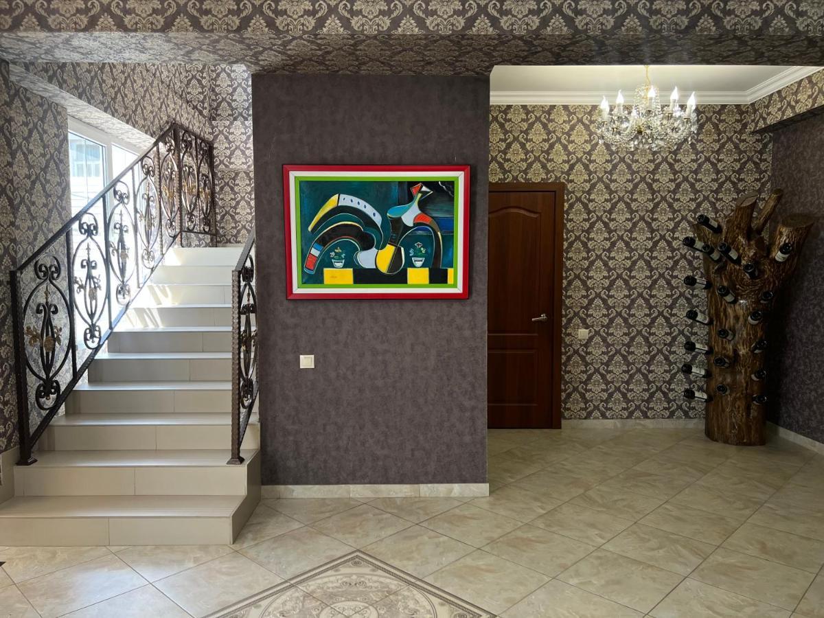 Hôtel Assir à Soukhoumi Extérieur photo