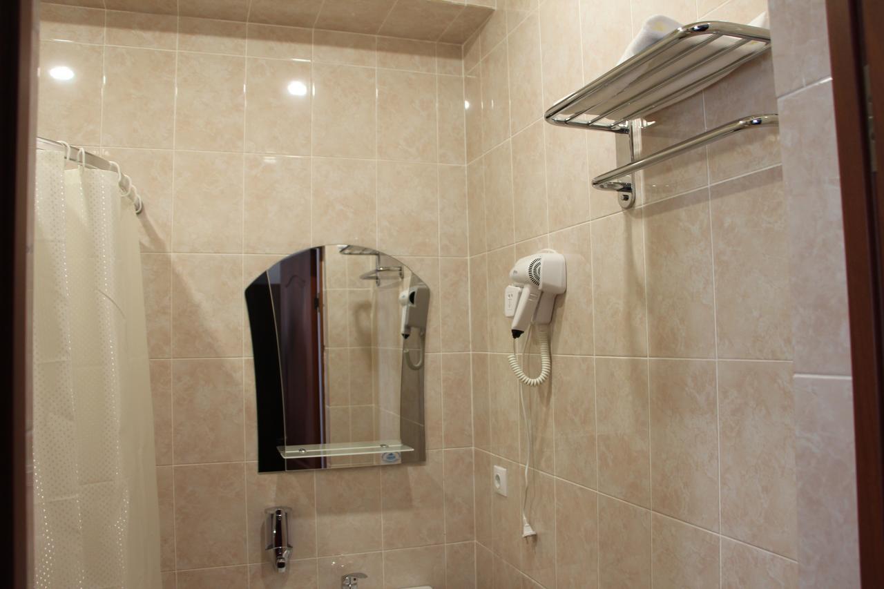 Hôtel Assir à Soukhoumi Extérieur photo
